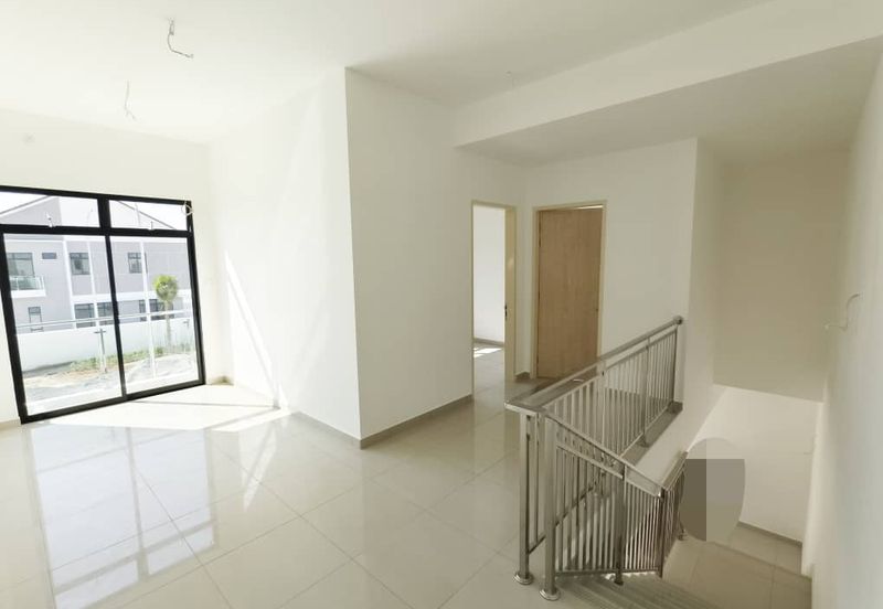 Austin Residence @Taman Mount Austin