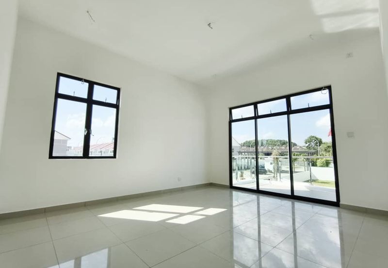 Austin Residence @Taman Mount Austin