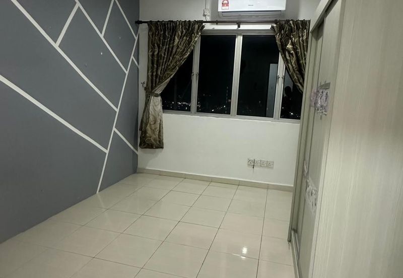 Bangunan Duta Impian (The Embassy Suites)