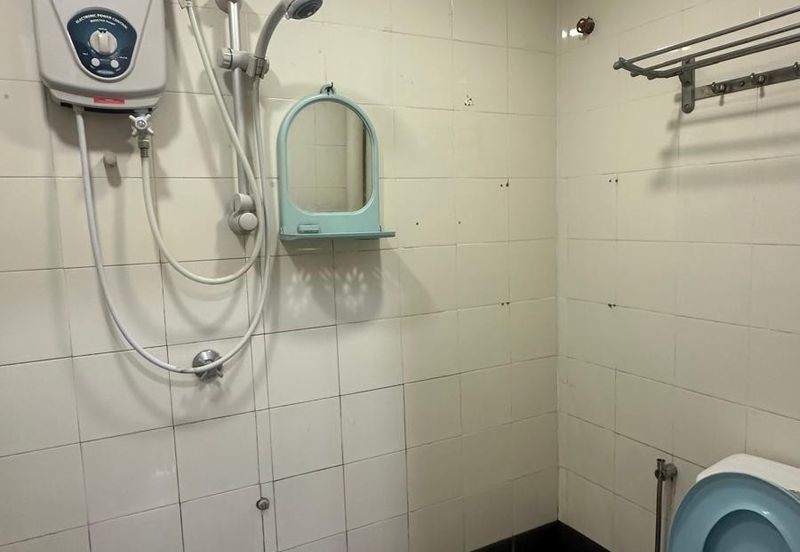 Bangunan Duta Impian (The Embassy Suites)