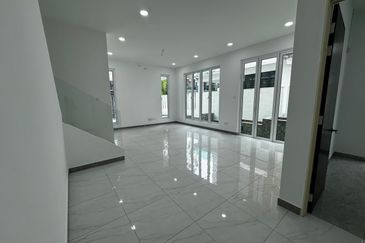 Austin Residence @Taman Mount Austin