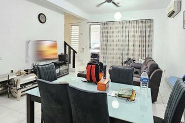  Setia Tropika @ Double Storey Terrace House