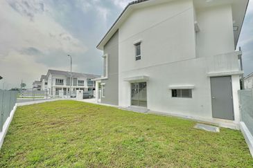 Gelang Patah @ Double storey terrace house Corner Lot