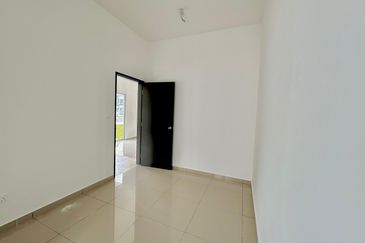 Gelang Patah @ Double storey terrace house Corner Lot