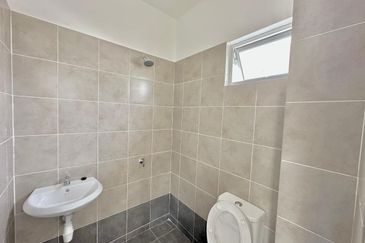 Gelang Patah @ Double storey terrace house Corner Lot