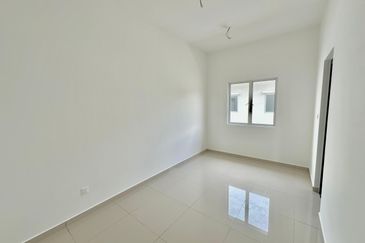 Gelang Patah @ Double storey terrace house Corner Lot