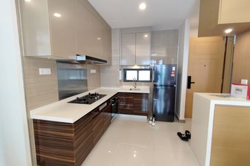 R&F Phase 2 @ 2Bed 2Bath For Sale