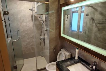 R&F Phase 1 @ Dual Key Unit For Sale