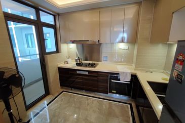 R&F Phase 1 @ Dual Key Unit For Sale