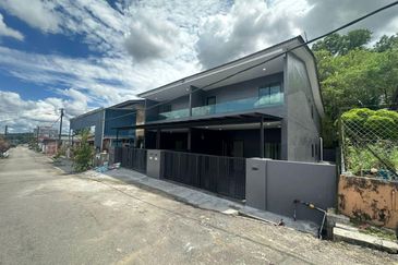 Kampung Poh Chee Leng @ Skudai Double Storey Semi D For Sale