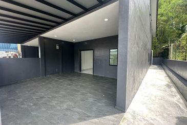 Kampung Poh Chee Leng @ Skudai Double Storey Semi D For Sale