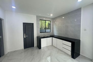 Kampung Poh Chee Leng @ Skudai Double Storey Semi D For Sale