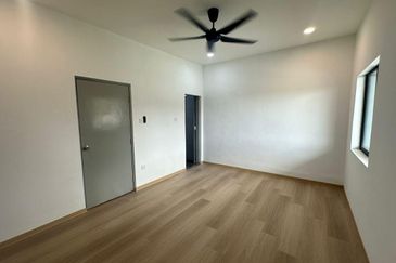 Kampung Poh Chee Leng @ Skudai Double Storey Semi D For Sale