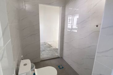 Below Bank Valua Setia Tropika  Corner lot @ Double Storey Terrace Home For Sale