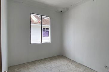 Below Bank Valua Setia Tropika  Corner lot @ Double Storey Terrace Home For Sale