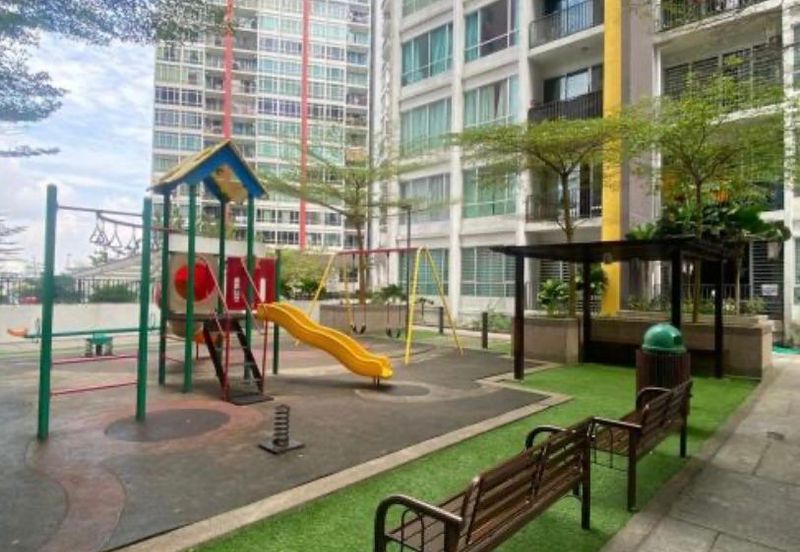 Dedaun Hijau (Greenfield Regency)