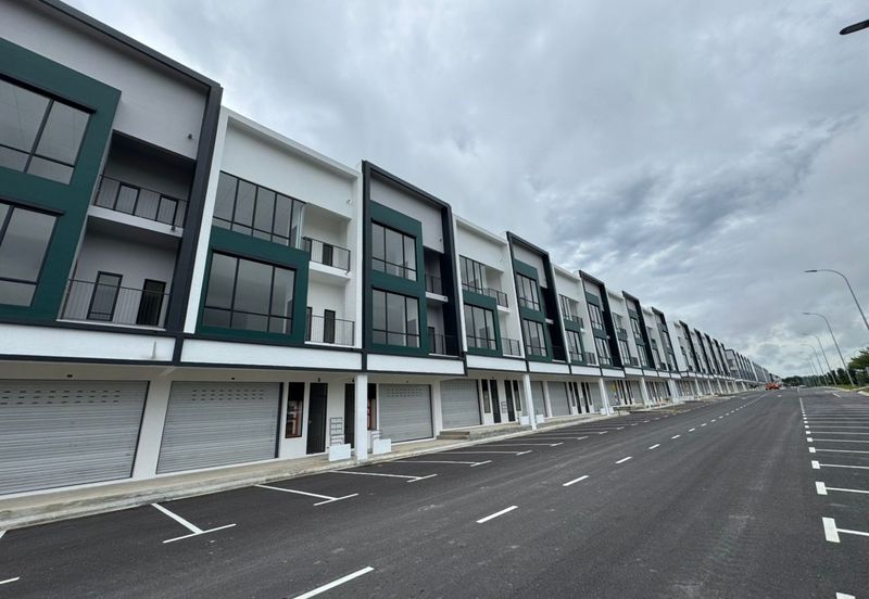 Crest @ Austin Emerald 2