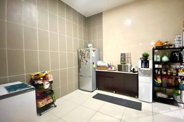 Persiaran Kempas Utama 2