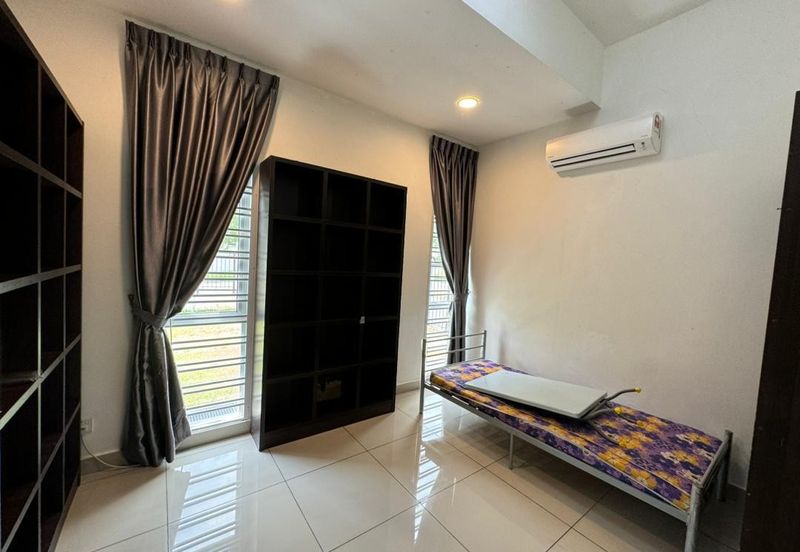 Horizon Hills @ The Greens Double Storey Corner Lot For Sale