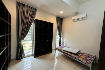 Horizon Hills @ The Greens Double Storey Corner Lot For Sale