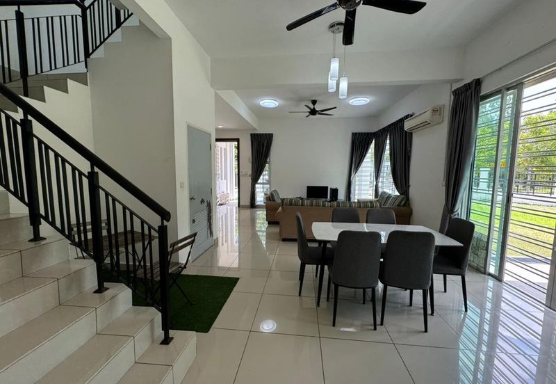 Horizon Hills @ The Greens Double Storey Corner Lot For Sale