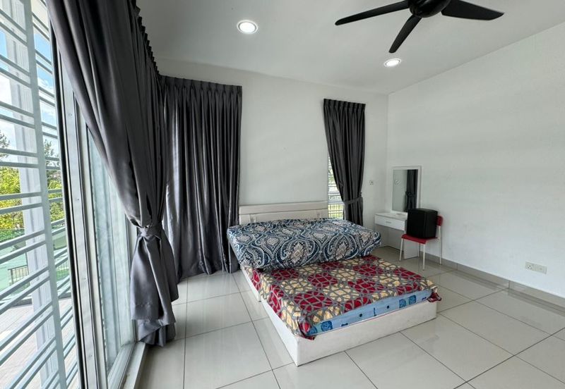 Horizon Hills @ The Greens Double Storey Corner Lot For Sale