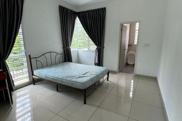 Horizon Hills @ The Greens Double Storey Corner Lot For Sale