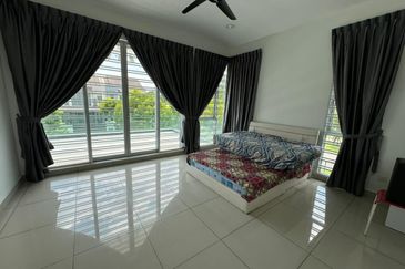 Horizon Hills @ The Greens Double Storey Corner Lot For Sale