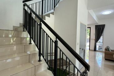 Horizon Hills @ The Greens Double Storey Corner Lot For Sale