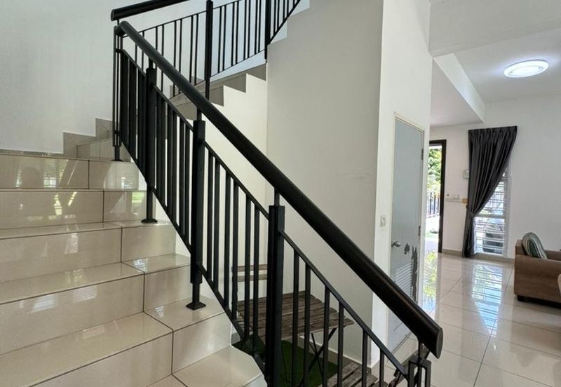 Horizon Hills @ The Greens Double Storey Corner Lot For Sale