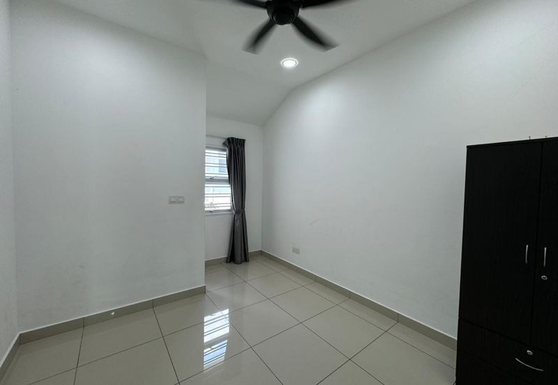 Horizon Hills @ The Greens Double Storey Corner Lot For Sale