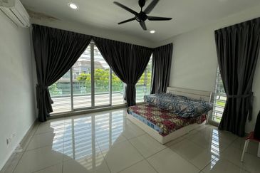 Horizon Hills @ The Greens Double Storey Corner Lot For Sale