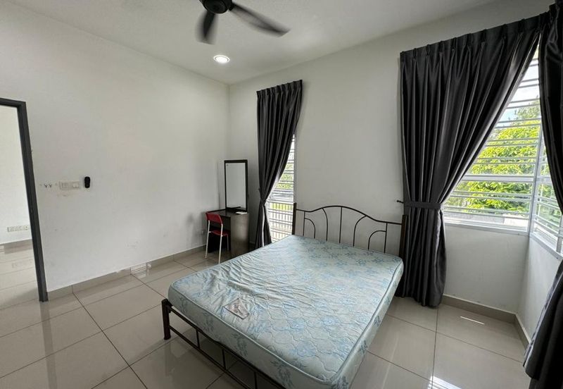 Horizon Hills @ The Greens Double Storey Corner Lot For Sale