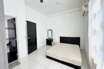 Dedaun Hijau (Greenfield Regency)