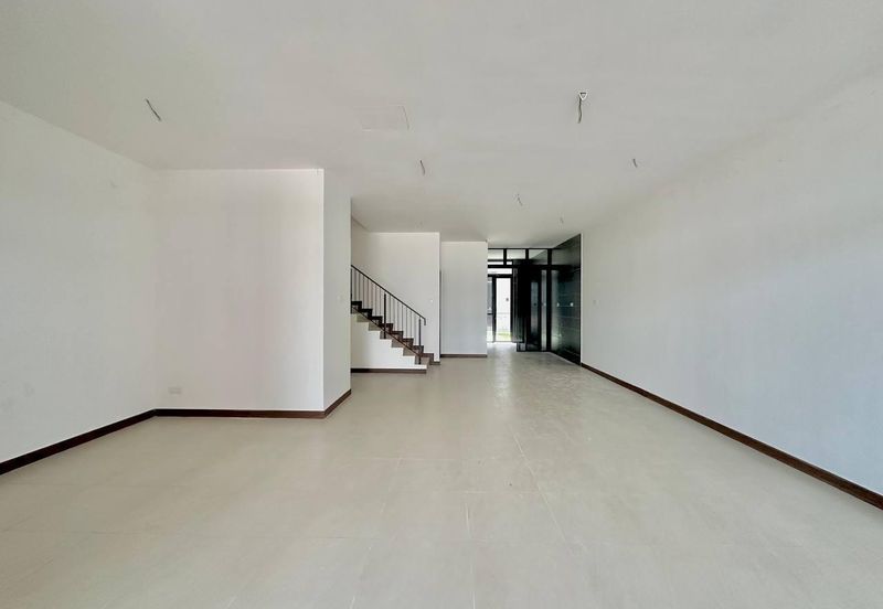 Aurora Resort Villa @ 2 Storey Link House For Sale