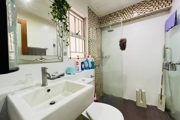 Seri Maya Condominium