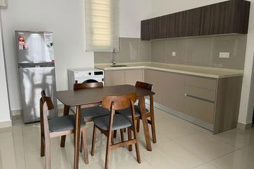 Henna Residence @ The Quartz