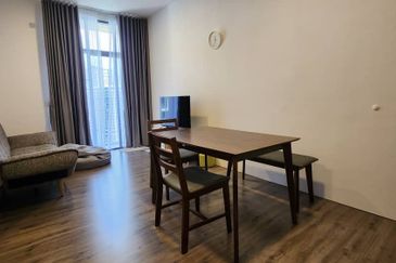 Henna Residence @ The Quartz