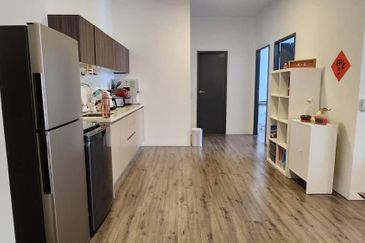 Henna Residence @ The Quartz