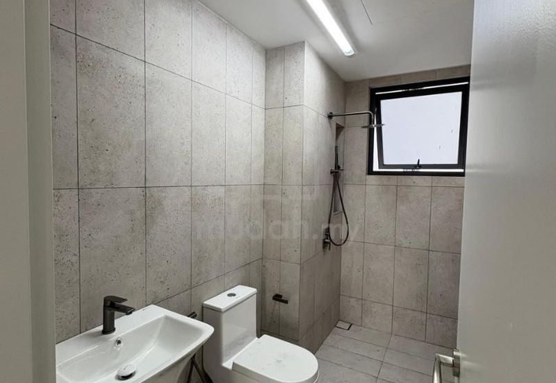KL Setapak Brand New Condo EdgeWood 4room Bare unit for Rent