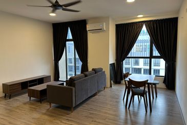 Henna Residence @ The Quartz