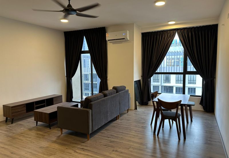 Henna Residence @ The Quartz