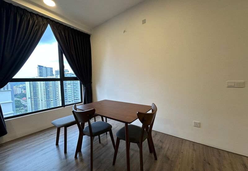 Henna Residence @ The Quartz