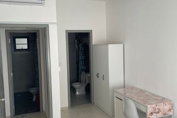 UPPERVILLE @ 16 Quartz Melawati