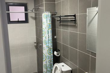 UPPERVILLE @ 16 Quartz Melawati