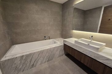 Aria Luxury Residence