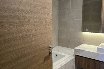 Aria Luxury Residence