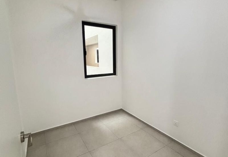 KL Setapak Brand New Condo EdgeWood 3room Partial Furnished unit for Rent