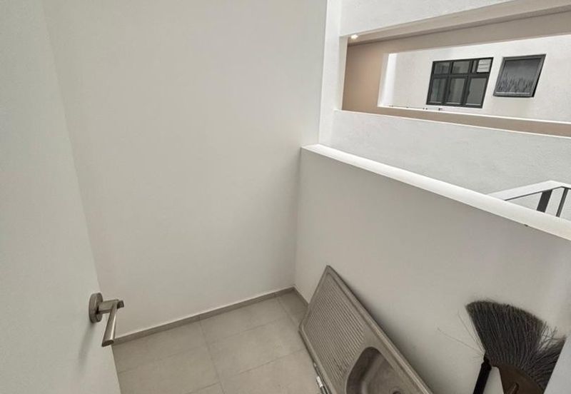 KL Setapak Brand New Condo EdgeWood 3room Partial Furnished unit for Rent