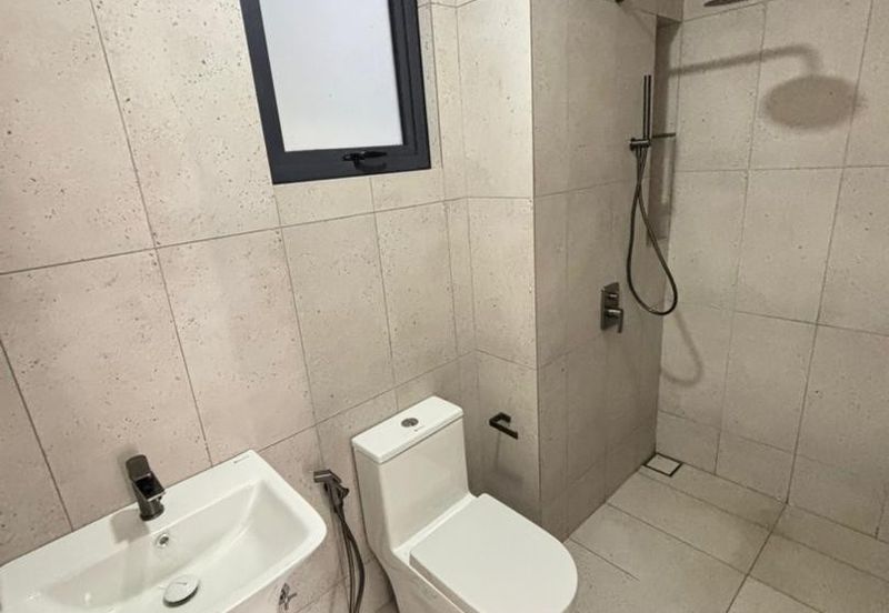 KL Setapak Brand New Condo EdgeWood 3room Partial Furnished unit for Rent